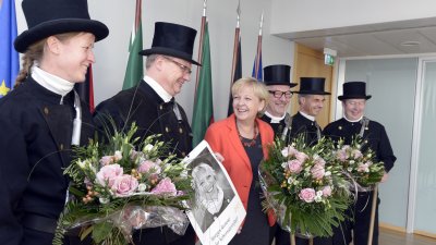 Schornsteinfeger besuchen zum Neuen Jahr die Staatskanzlei