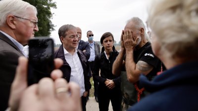 Bundespräsident Frank-Walter Steinmeier und Ministerpräsident Armin Laschet besuchen Erftstadt im Rhein-Erft-Kreis