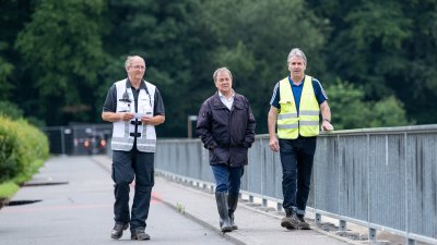 Bundesinnenminister Horst Seehofer und Ministerpräsident Armin Laschet besuchen die Steinbachtalsperre im Kreis Euskirchen