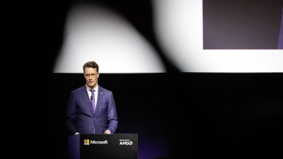 Ministerpräsident Wüst spricht auf internationaler KI-Partnerkonferenz von Microsoft in Bonn