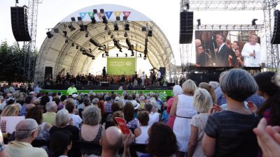 Düsseldorfer Symphoniker auf dem Burgplatz