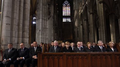 Offizielle Trauerfeierlichkeiten zum Gedenken an die Opfer von Flug 4U9525