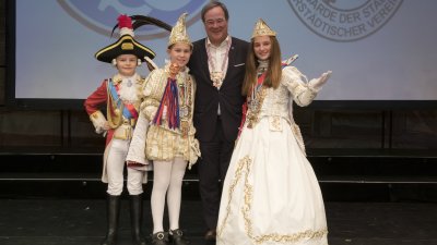 Ministerpräsident Armin Laschet empfängt die Kinderprinzenpaare und Kinderdreigestirne aus Nordrhein-Westfalen