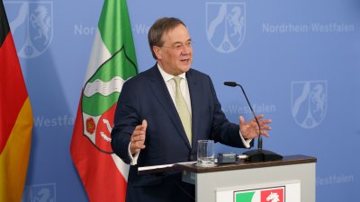 Ministerpräsident Armin Laschet stellt Nordrhein-Westfalen-Plan vor