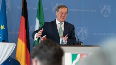 Das Land Nordrhein-Westfalen und die Deutsche Bahn AG unterzeichnen gemeinsame Vereinbarung für bessere Bahnanbindung des Rheinischen Reviers