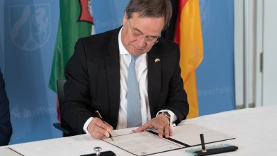 Ministerpräsident Armin Laschet und Willy Borsus unterzeichnen Gemeinsame Erklärung zur Vertiefung der Zusammenarbeit
