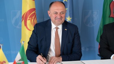 Ministerpräsident Armin Laschet und Willy Borsus unterzeichnen Gemeinsame Erklärung zur Vertiefung der Zusammenarbeit
