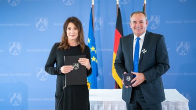 Ministerpräsident Armin Laschet verleiht den Landesverdienstorden an zehn Bürgerinnen und Bürger