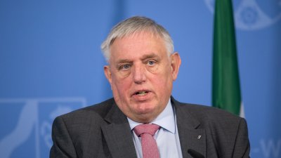 Presse-Briefing mit Gesundheitsminister Karl-Josef Laumann und Europaminister Stephan Holthoff-Pförtner 