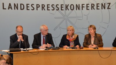 Pressekonferenz zu den Ergebnissen der Besoldungsgespräche
