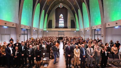 Ministerpräsident Wüst und Schulministerin Feller begrüßen neue Lehramtsanwärterinnen und Lehramtsanwärter