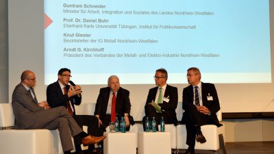 Podiumsdiskussion zum Thema Arbeit 4.0