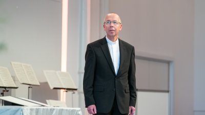 Ministerpräsident Armin Laschet zeichnet 13 Bürgerinnen und Bürger mit dem Verdienstorden des Landes Nordrhein-Westfalen aus