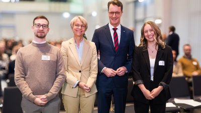 Ministerpräsident Wüst und Schulministerin Feller begrüßen neue Lehramtsanwärterinnen und Lehramtsanwärter