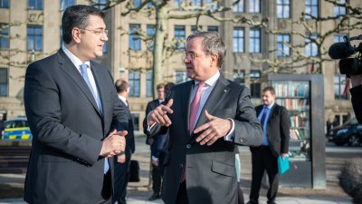 Ministerpräsident Armin Laschet empfängt den Präsidenten des Europäischen Ausschusses der Regionen Apostolos Tzitzikostas