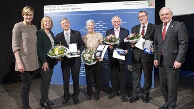 Ministerpräsidentin Hannelore Kraft überreicht Sportplakette des Landes