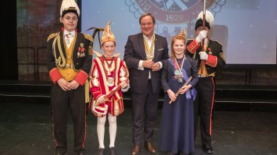 Ministerpräsident Armin Laschet empfängt die Kinderprinzenpaare und Kinderdreigestirne aus Nordrhein-Westfalen