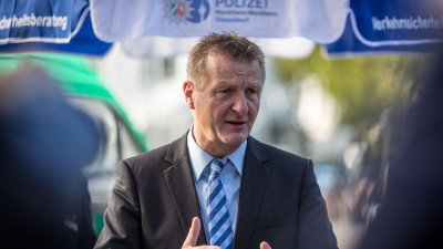 Aufklärungsaktion der Polizei NRW "Handy am Steuer"