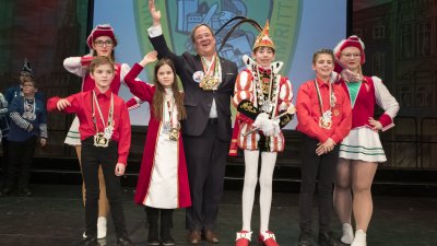 Ministerpräsident Armin Laschet empfängt die Kinderprinzenpaare und Kinderdreigestirne aus Nordrhein-Westfalen