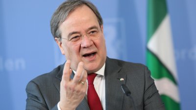 Presse-Briefing mit Ministerpräsident Armin Laschet informiert gemeinsam mit Gesundheitsminister Karl-Josef Laumann