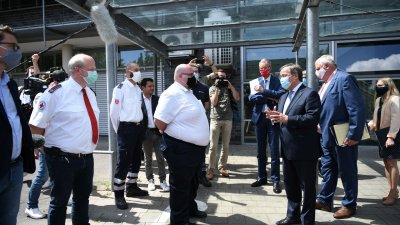 Ministerpräsident Armin Laschet und Gesundheitsminister Karl-Josef Laumann besuchen den Kreis Gütersloh