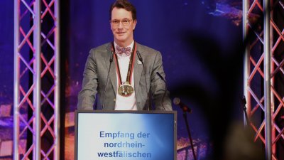 Ministerpräsident Hendrik Wüst empfängt die Kinderprinzenpaare und Kinderdreigestirne aus Nordrhein-Westfalen
