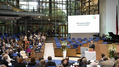 Ministerpräsident Armin Laschet verleiht den Staatspreis 2019 an Prof. Klaus Töpfer