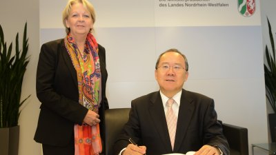 Ministerpräsidentin Kraft trifft japanischen Botschafter, 26.09.2012