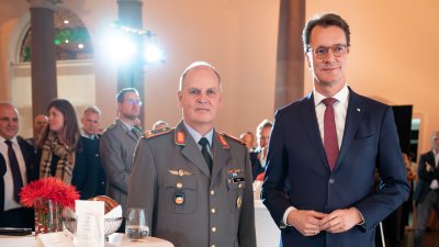 Ministerpräsident Wüst ehrt Soldatinnen und Soldaten der Bundeswehr und Repräsentanten der befreundeten Streitkräfte
