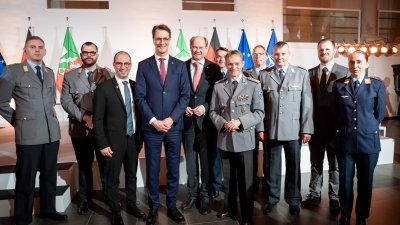 Ministerpräsident Wüst ehrt Soldatinnen und Soldaten der Bundeswehr und Repräsentanten der befreundeten Streitkräfte