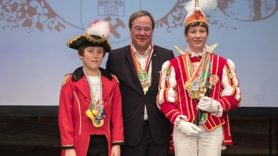 Ministerpräsident Armin Laschet empfängt die Kinderprinzenpaare und Kinderdreigestirne aus Nordrhein-Westfalen