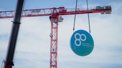 Ministerpräsident Wüst legt Grundstein für Brainergy Hub Jülich