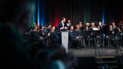 MP Wüst während seiner Rede