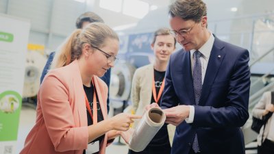 Besichtigung der Ausstellung von Anwenderfirmen