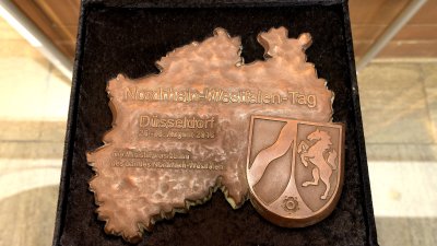 Die NRW-Tag-Plakette