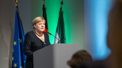 Bundeskanzlerin Angela Merkel und Ministerpräsident Armin Laschet im Märkischen Kreis und in Hagen