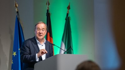 Bundeskanzlerin Angela Merkel und Ministerpräsident Armin Laschet im Märkischen Kreis und in Hagen