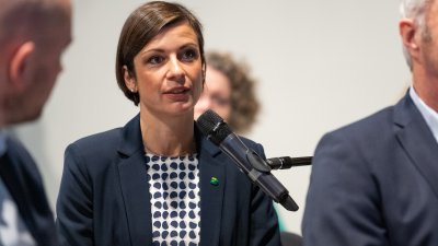 Bundeskanzlerin Angela Merkel und Ministerpräsident Armin Laschet im Märkischen Kreis und in Hagen