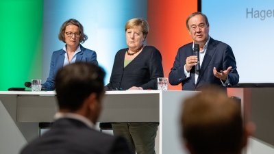 Bundeskanzlerin Angela Merkel und Ministerpräsident Armin Laschet im Märkischen Kreis und in Hagen