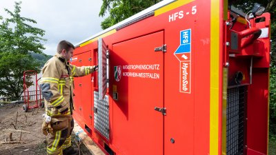 Bundesinnenminister Horst Seehofer und Ministerpräsident Armin Laschet besuchen die Steinbachtalsperre im Kreis Euskirchen