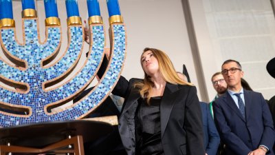 Ministerpräsident Hendrik Wüst spricht bei Chanukka-Empfang des Botschafters Ron Prosor in Berlin