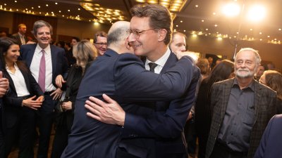 Ministerpräsident Hendrik Wüst spricht bei Chanukka-Empfang des Botschafters Ron Prosor in Berlin