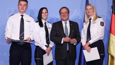 Rettungsmedaille des Landes Nordrhein-Westfalen an Polizeikommissarinen