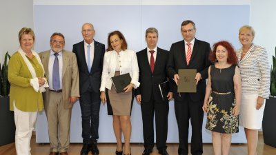 Landesregierung und jüdische Gemeinden setzen bewährte Partnerschaft fort, 17.07.2013