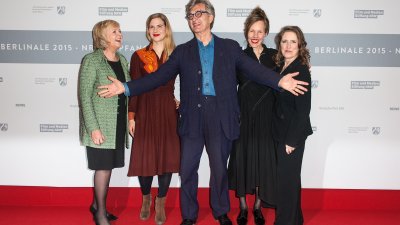 Das vild zeigt Wim Wenders (Mitte) sowie u.a. Ministerpräsidentin Kraft (links) und Petra Müller (rechts).
