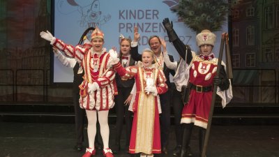Ministerpräsident Armin Laschet empfängt die Kinderprinzenpaare und Kinderdreigestirne aus Nordrhein-Westfalen