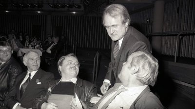 Ministerpräsident Johannes Rau beim Arbeitnehmerempfang, 30. April 1985