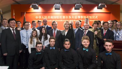 Ministerpräsidentin Hannelore Kraft und Außenminister WANG Yi eröffnen Generalkonsulat für NRW