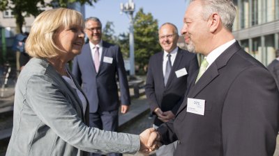 Ministerpraesidentin Hannelroe Kraft informiert sich über die Arbeit des Deutschen Instituts für Telemedizin und Gesundheitsförderung (DITG)