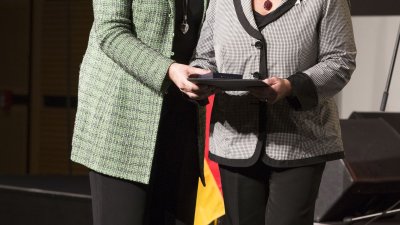 Verleihung des Verdienstordens des Landes Nordrhein-Westfalen an weitere 17 Bürgerinnen und Bürger